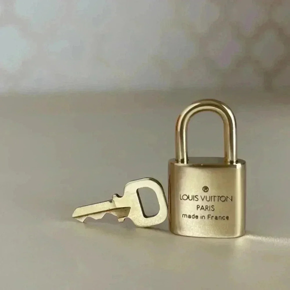Louis Vuitton Gold Brass Padlock Lock And Key Set number  random - Picture 2 of 3